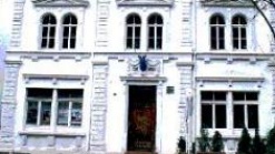 Theater Blauer Hirsch Fassade des Theaters Blauer Hirsch