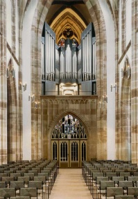 Stiftskirche St. Arnual von innen